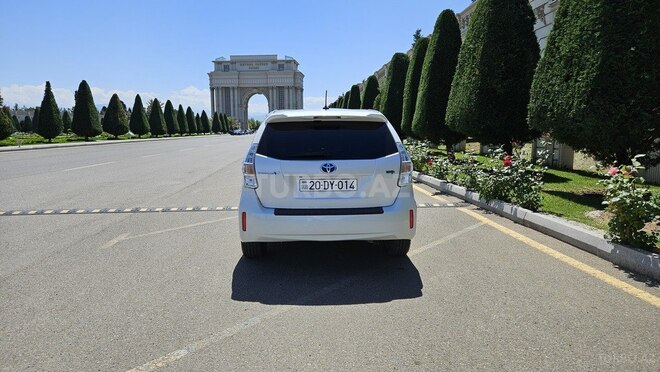 Toyota Prius V 2012, 165,000 km - 1.8 л - Gəncə