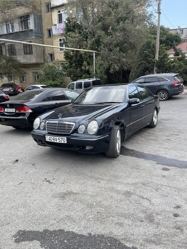 Mercedes E 240 1999, 254,000 km - 2.4 l - Bakı
