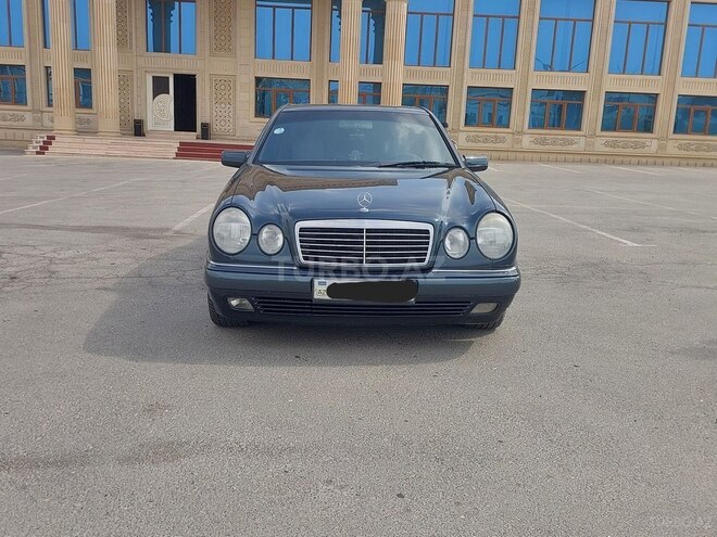 Mercedes E 240 1998, 256,043 km - 2.4 l - Bakı