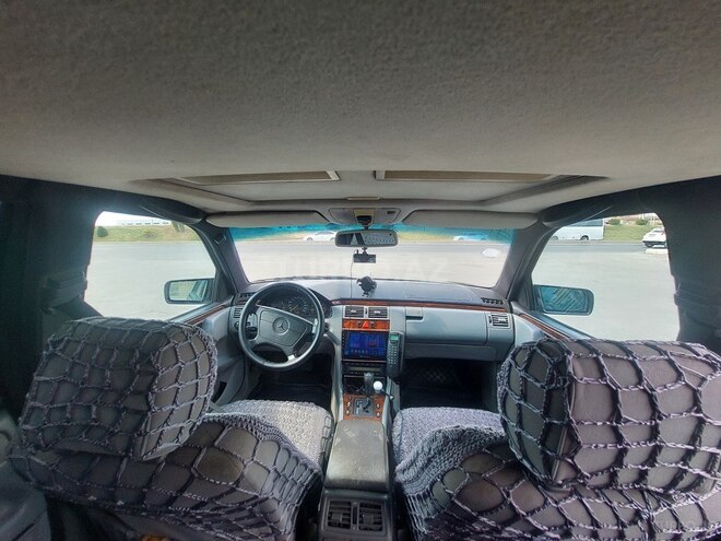 Mercedes E 240 1998, 256,043 km - 2.4 l - Bakı
