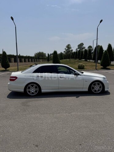 Mercedes E 350 2011, 225,800 km - 3.5 л - Ağcabədi