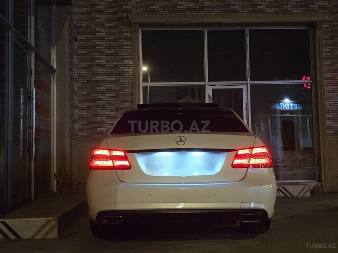 Mercedes E 350 2011, 225,800 km - 3.5 л - Ağcabədi