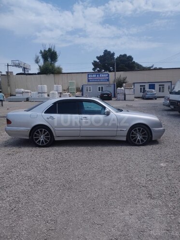 Mercedes E 320 2000, 437,000 km - 3.2 l - Bakı
