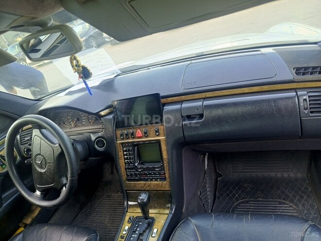 Mercedes E 320 1998, 432,504 km - 3.2 l - Bakı