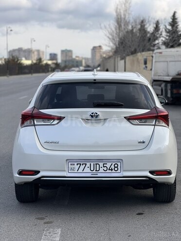 Toyota Auris 2016, 130,000 km - 1.8 l - Bakı