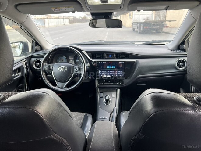 Toyota Auris 2016, 130,000 km - 1.8 l - Bakı