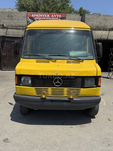 Mercedes 208 D 1993, 230,000 km - 2.3 l - Bakı