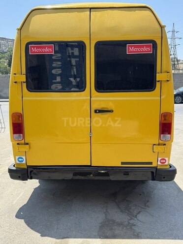 Mercedes 208 D 1993, 230,000 km - 2.3 l - Bakı