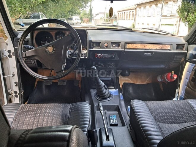GAZ 24 1989, 392,000 km - 2.5 l - Qazax