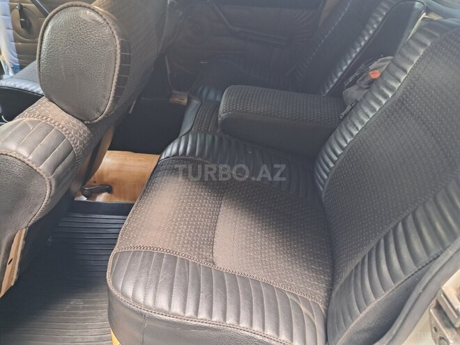 GAZ 24 1989, 392,000 km - 2.5 l - Qazax