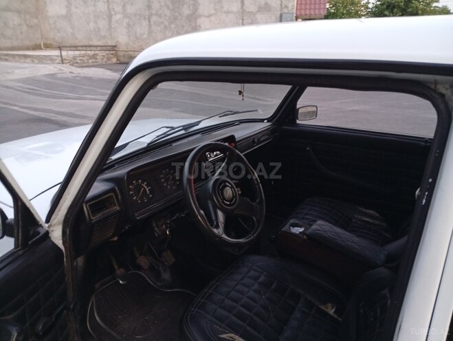 LADA (VAZ) 2107 2004, 85,000 km - 1.6 л - Qax