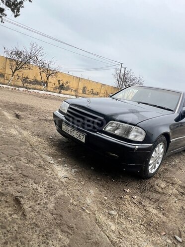 Mercedes C 180 1995, 495,000 km - 1.8 l - Salyan