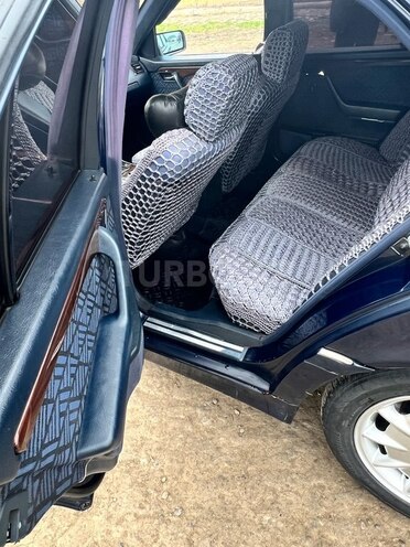 Mercedes C 180 1995, 495,000 km - 1.8 l - Salyan