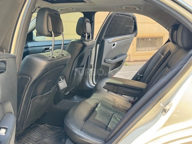 Mercedes E 220-9
