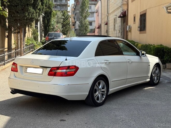 Mercedes E 220-3