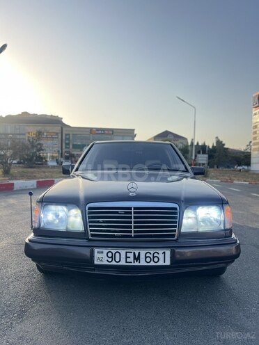 Mercedes E 220 1993, 364,587 km - 2.2 l - Xırdalan