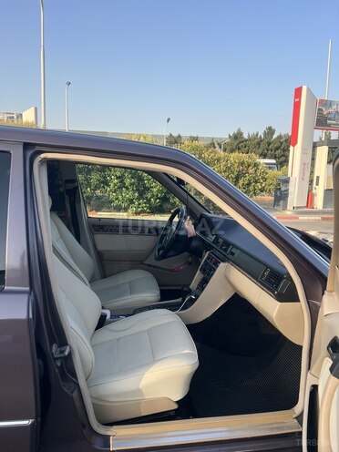 Mercedes E 220 1993, 364,587 km - 2.2 l - Xırdalan