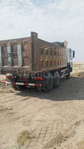 HOWO Sinotruk 2010, 200 km - 9.7 l - Bakı