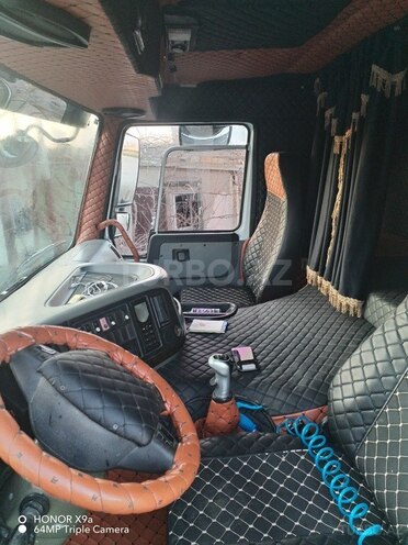 HOWO Sinotruk 2010, 200 km - 9.7 l - Bakı