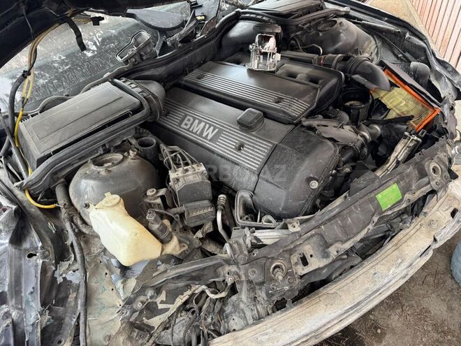 BMW 530 2001, 220,000 km - 3.0 l - Bakı