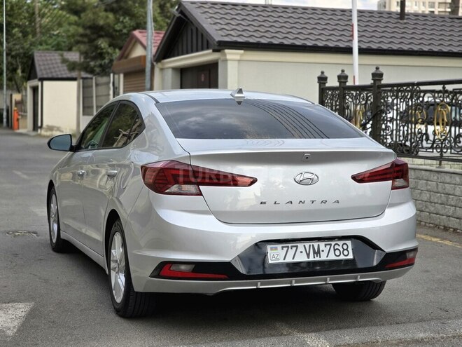 Hyundai Elantra 2018, 64,000 km - 2.0 l - Bakı