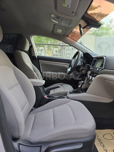 Hyundai Elantra 2018, 64,000 km - 2.0 l - Bakı