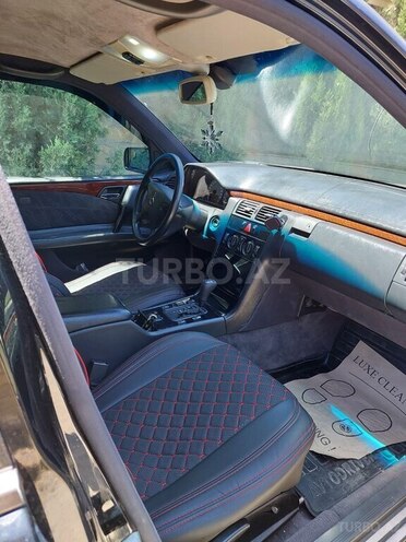 Mercedes E 240 1997, 194,000 km - 2.4 l - Bakı
