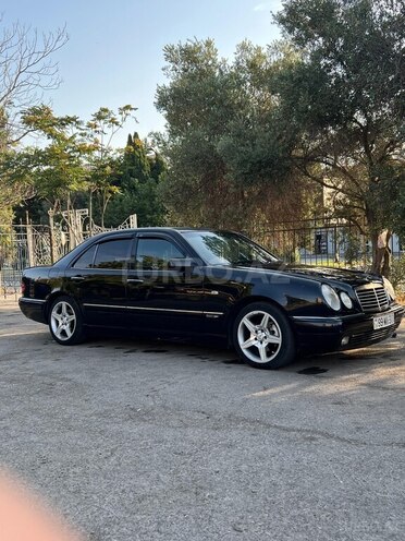 Mercedes E 240 1997, 194,000 km - 2.4 l - Bakı