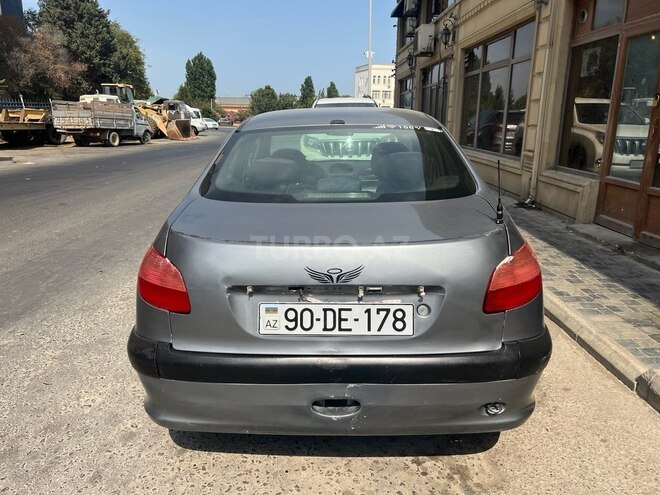 Peugeot 206 2006, 337,000 km - 1.6 l - Bakı