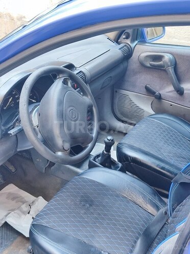 Opel Corsa 1996, 218,000 km - 1.4 l - Bakı