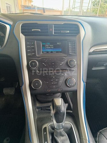 Ford Fusion (North America) 2013, 182,266 km - 1.6 l - Neftçala
