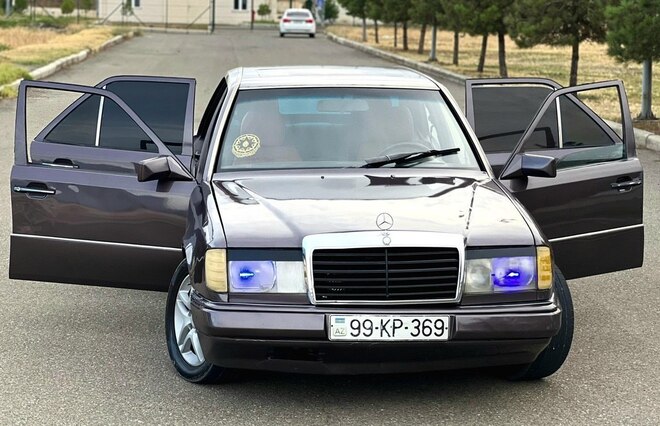 Mercedes E 230 1995, 24,254 km - 2.3 l - Gəncə