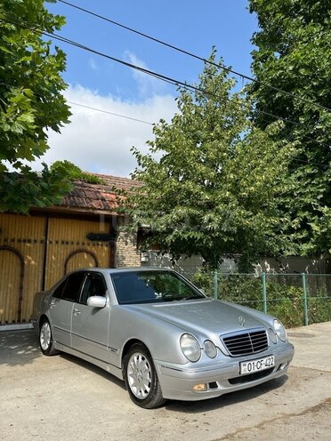 Mercedes E 260 1999, 354,000 km - 2.6 l - Xızı