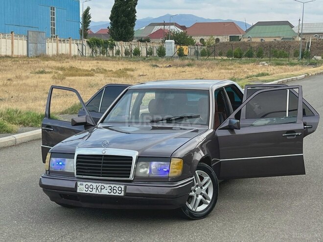 Mercedes E 230 1995, 24,254 km - 2.3 l - Gəncə