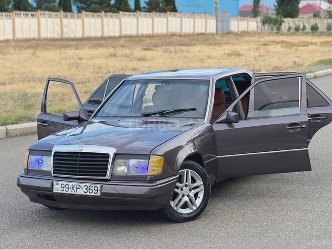Mercedes E 230 1995, 24,254 km - 2.3 l - Gəncə