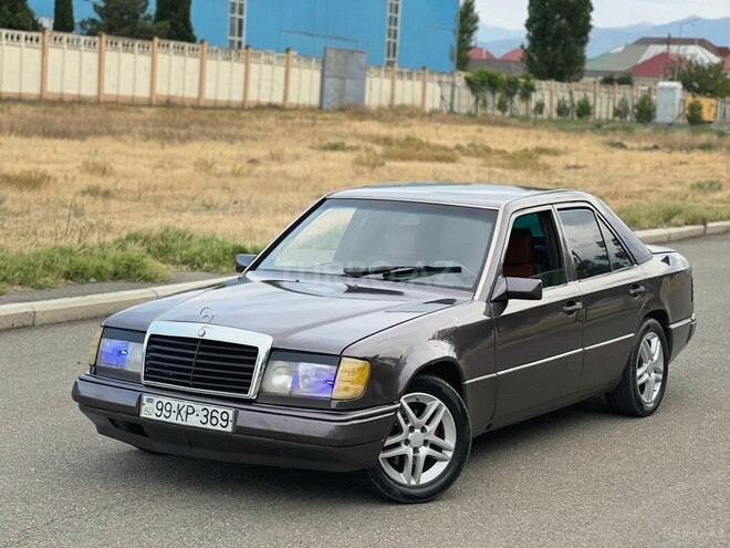 Mercedes E 230 1995, 24,254 km - 2.3 l - Gəncə