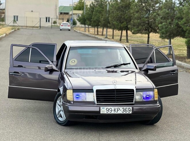 Mercedes E 230 1995, 24,254 km - 2.3 l - Gəncə