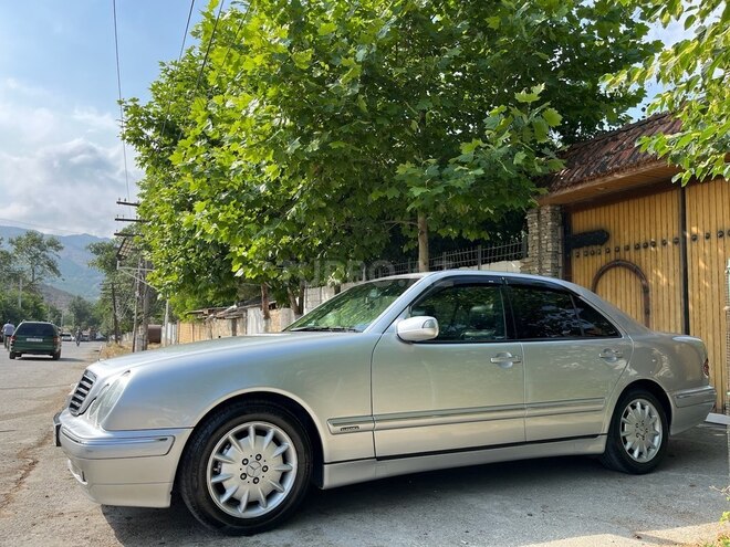 Mercedes E 260 1999, 354,000 km - 2.6 l - Xızı