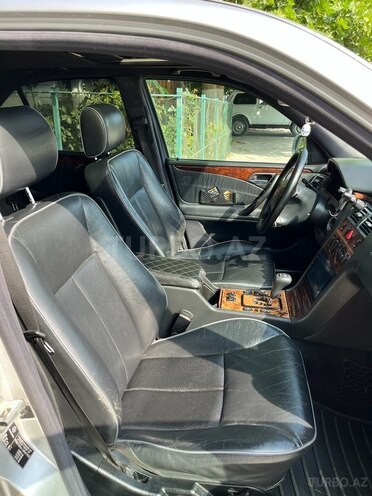 Mercedes E 260 1999, 354,000 km - 2.6 l - Xızı