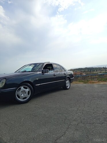 Mercedes E 240 1998, 435,000 km - 2.4 l - Bakı