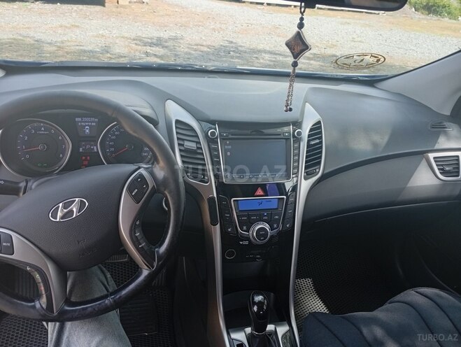 Hyundai i30 2014, 247,000 km - 1.6 l - Şəki