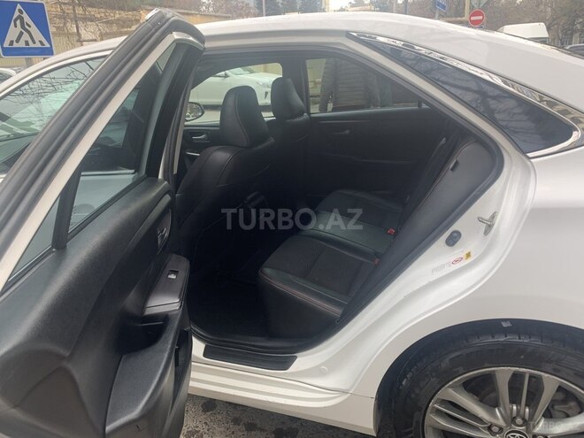 Toyota Camry-7
