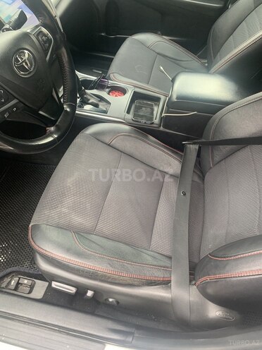 Toyota Camry-6