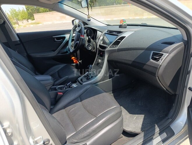 Hyundai Avante 2015, 116,000 km - 1.6 л - Naxçıvan