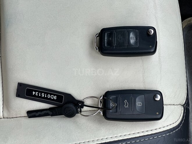 Volkswagen Touareg 2008, 185,100 km - 4.2 л - Bakı