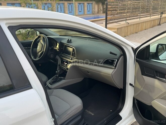 Hyundai Elantra 2017, 141,622 km - 2.0 л - Bakı
