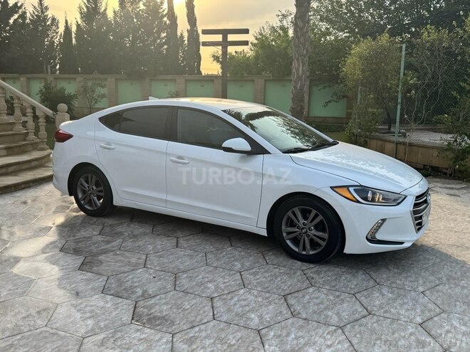 Hyundai Elantra 2017, 141,622 km - 2.0 л - Bakı