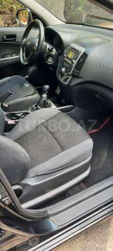 Hyundai i30 2010, 284,000 km - 1.6 l - Bakı