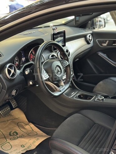 Mercedes CLA 220 2018, 900,500 km - 2.1 л - Bakı