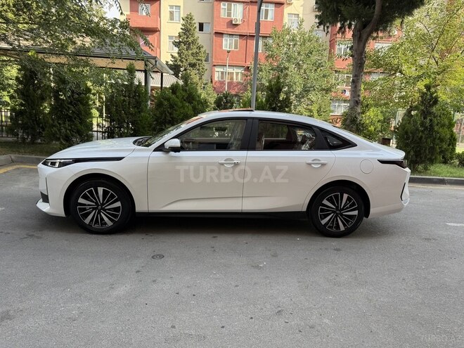 Changan Qiyuan A05 2025, 0 km - 1.5 л - Bakı